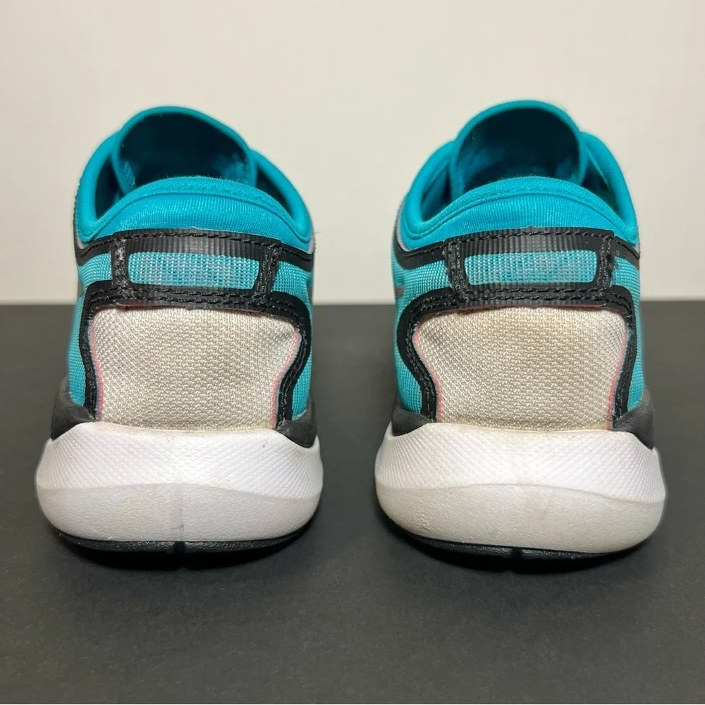 Womens NIKE Flex Supreme TR 4 Blue Running Shoes / Size 8